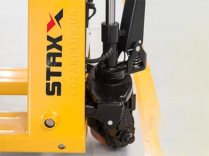 Гідронасос електричний, вид збоку