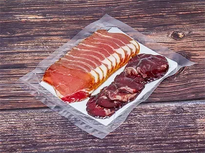 Вакуумування різної м'ясної нарізки
